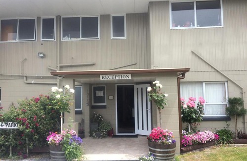 Kaikoura Bed & Breakfast | Brook House B&B & Cottages
