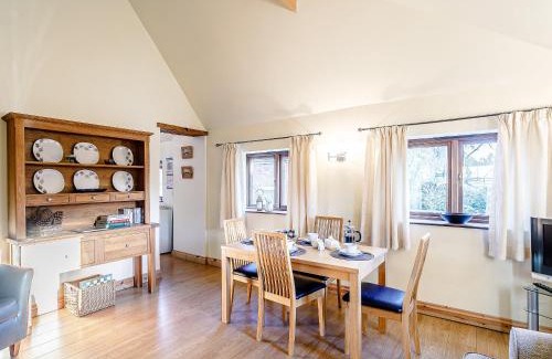 Louth House | Brook House Farm Cottage