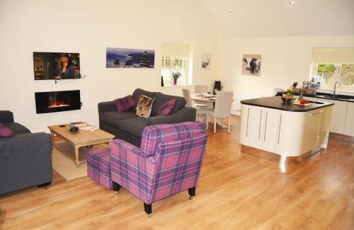 Pattiswick House | Brook Lodge