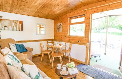 Llandysul House | Brook Lodge