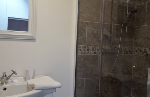 Speke Bed & Breakfast | Brookbarnbandb