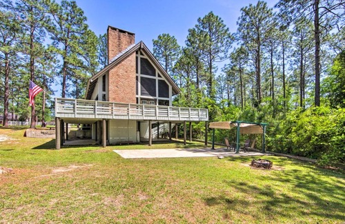Brookeland House | Brookeland Resort Cabin with Golf and Lake Access