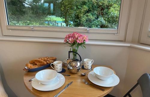 West Kirby Bed & Breakfast | Brookfield Cottage