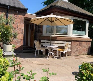 West Kirby Bed & Breakfast | Brookfield Cottage