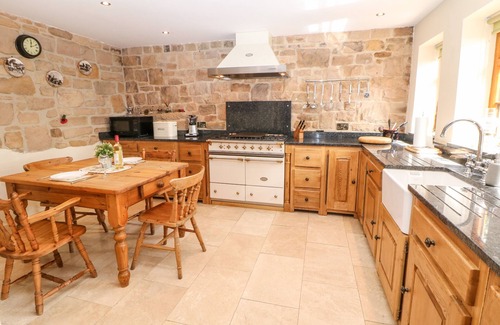 Holestone Moor House | BROOKFIELD, family friendly, character holiday cottage in Tansley