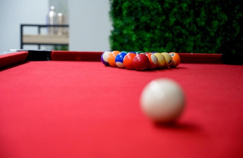 Crown Heights Apartment | Brooklyn Retreat-Ideal Getaway/Movie or Game Night