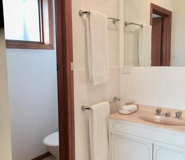 Norlane Apartment | BROOKS,BFast,WiFi,Nflx,Walk2Shop,Liquor,Food