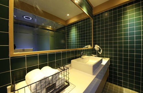 Chungmu Hotel | Brooks Hotel