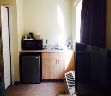 Inez Hotel | Brookshire Inn