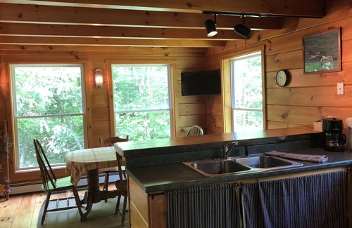 Errol House | Brookside Cabin - Hampshire Woods