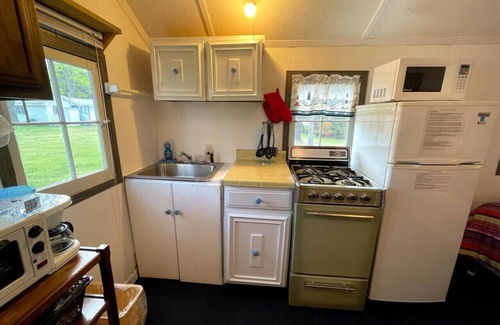 Grawn House | Brookside Cottages and Resort Driftwood Cottage