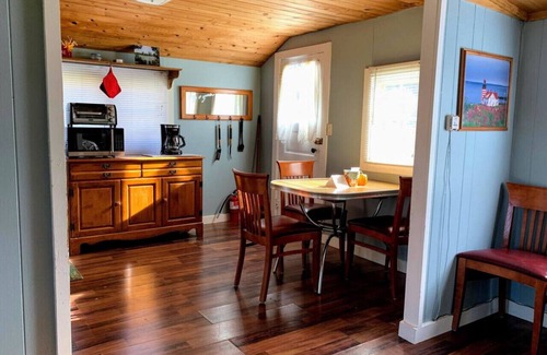 Grawn House | Brookside Cottages and Resort Northwood Cottage