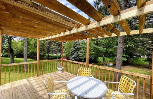 Grawn House | Brookside Cottages and Resort Dandy Cottage