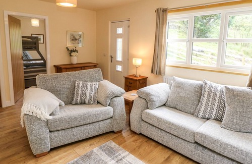 Little Hayfield House | BROOKSIDE, family friendly, character holiday cottage in Hayfield