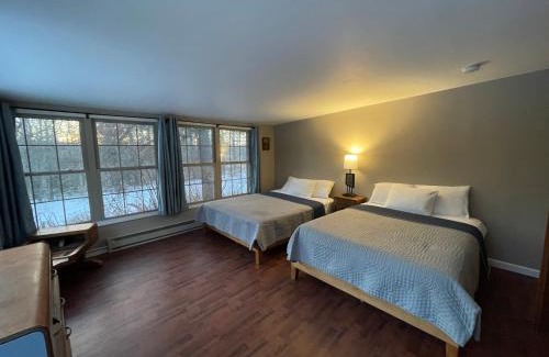 Goshen House | Brookside Hideaway, Brook Road Inn