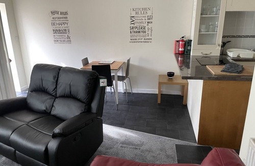 Skewen Apartment | Brookside Mews. An affordable letting, clean and tidy two bed apartment.