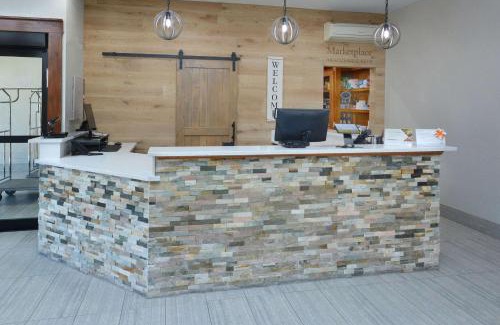 Asheville Hotel | Brookstone Lodge near Biltmore Village, an Ascend Collection Hotel