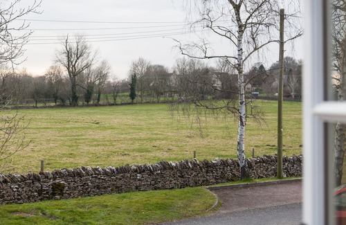 Longborough House | Brookview is a wonderfully presented three bedroom period property in the peaceful village of Lower