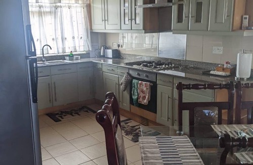 Georgetown Apartment | BROOKVILLE 2 BEDROOM- TOP FLOOR