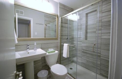 Brookwood Hotel | Brookwood Courtyard by BCA Furnished Apartments BCC1B 01 A