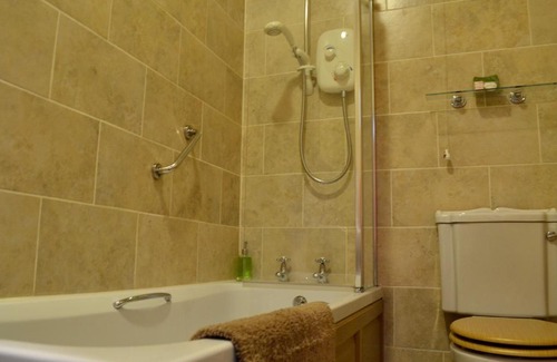 Clows Top Bed & Breakfast | Broome Park Farm B&B