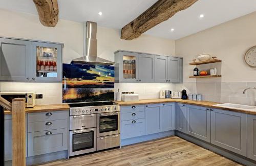 Dulverton House | Broomy Barn Brompton Regis