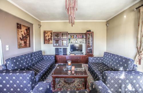Mavromati Apartment | Brothers Berry Home