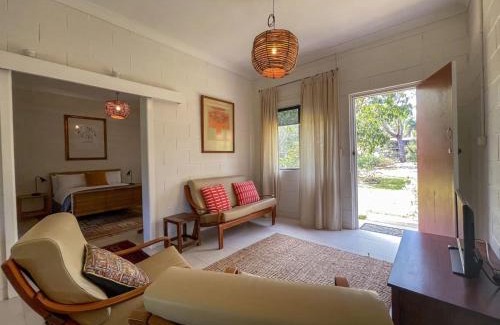 Broulee House | Broulee Pet Friendly Coastal Delight