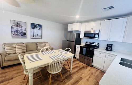 Grand Isle House | Broussard's Duplex B: Cozy 2BR getaway across from the beach in Grand Isle, LA.