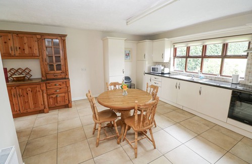 Ballyshannon House | BROW O' THE HILL, pet friendly in Ballyshannon, County Donegal