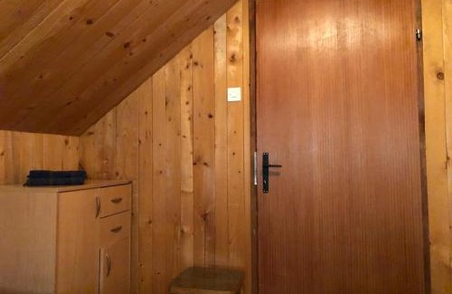 Tepacko Polje House | brown bear lodge