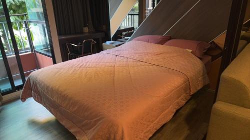 Anusawari Apartment | brown condo Phahon67