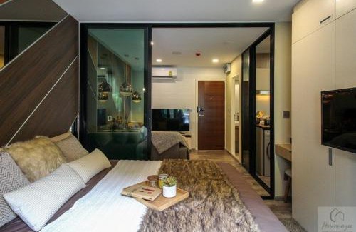 Anusawari Apartment | brown condo Phahon67