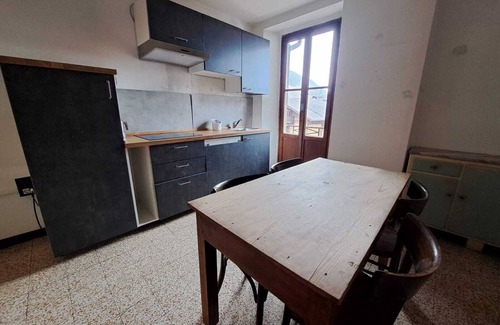 Schilpario Apartment | Brown Dolomyte Apartment