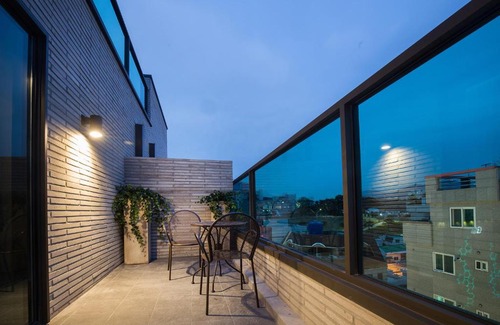 Busanjin Hotel | Brown-Dot Hotel Choeup