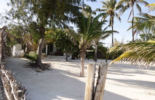 Gede Villa | Brown Eagle Beach Resort - Watamu