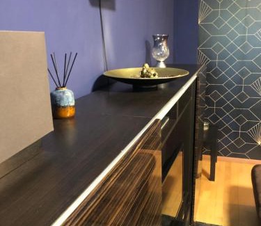 Ujlipotvaros Apartment | Brown house