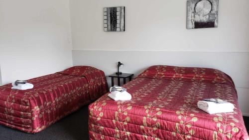 Pahiatua Hotel | Brown Trout Motel