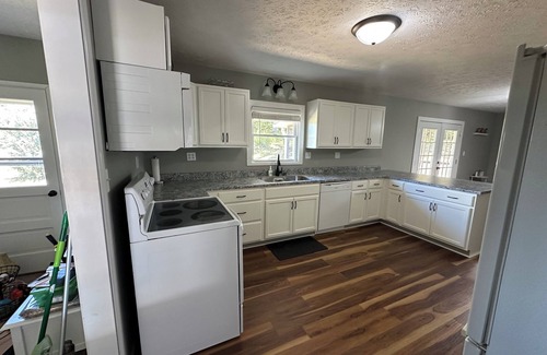 Clay House | Brown’s Bar countryliving Spacious 4 bedroom 3 full bath near Blackford Oaks WMA