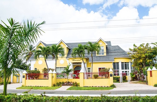 Nassau Apartment | Brownstone Marlin Drive