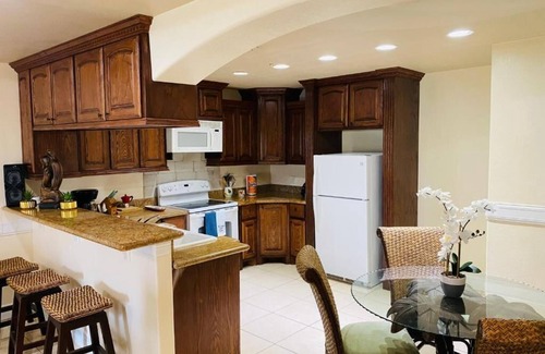 Brownsville House | Brownsville Comfort 2-bedroom home close to SPACE-X, SPI & Restaurants, backyard