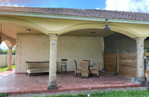 Brownsville House | Brownsville Comfort 2-bedroom home close to SPACE-X, SPI & Restaurants, backyard