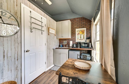 Brownsville Apartment | Brownsville Studio Cottage - Walk to Mammoth Cave!