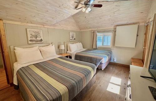 Tobermory Hotel | Bruce Anchor Cabins