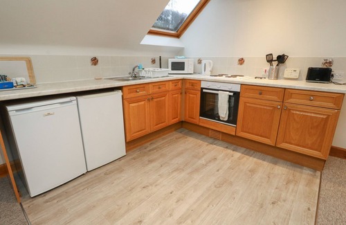 Loch Tay Cottage | BRUCE, pet friendly, character holiday cottage in Kinloch Rannoch