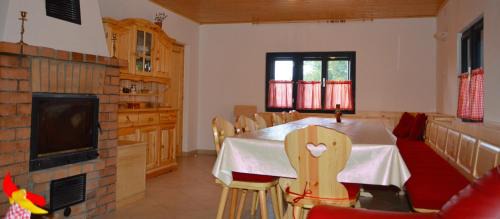 Komarna Vas Ski Chalet | Brunarica Petric - Bela krajina - Komarna vas - Smučišče Gače - Semič