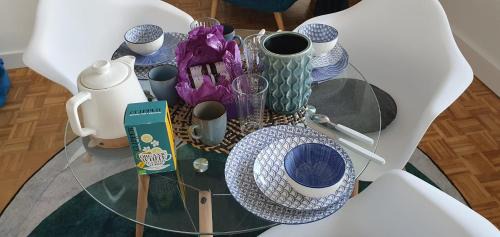 Chartres Apartment | Bruno's 52 m2 apartment, all comforts, balcony, free parking