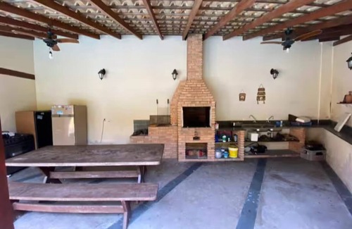 Pereque House | Bruno's yellow mansion