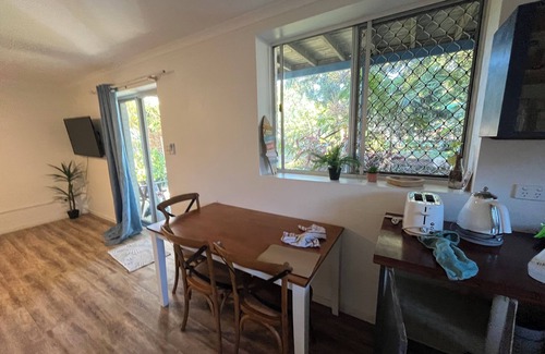 Brunswick Heads Apartment | Bruns Garden View Apartment ~ Central ~ Spacious & Close to the Beach ~