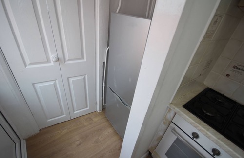 Reading House | Brunswick Cottage - 2 Bedroom Home Situated in the Hearts of Reading City Centre